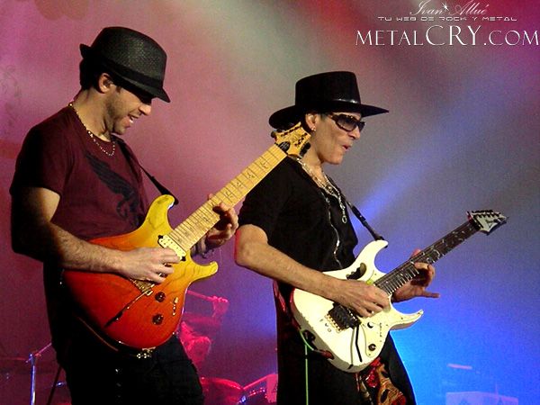 3_Stave_Vai_Razz_BCN_Metalcry_14_12_2012
