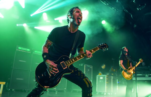 Godsmack firma una noche arrolladora en La Riviera