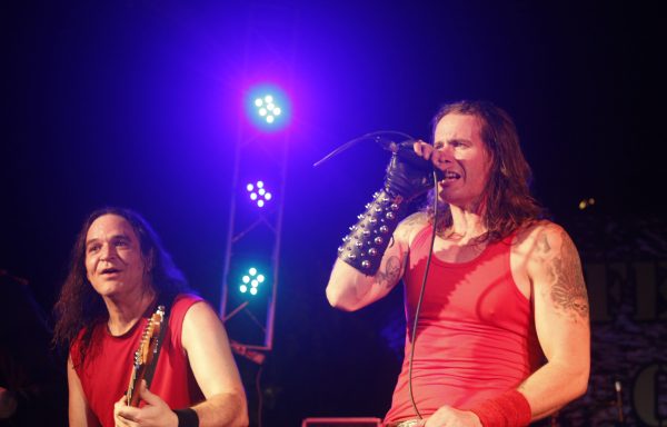 Entrevista a IRON MAÑOS: "Muchos critican, pero terminan disfrutando de los tributos en directo"