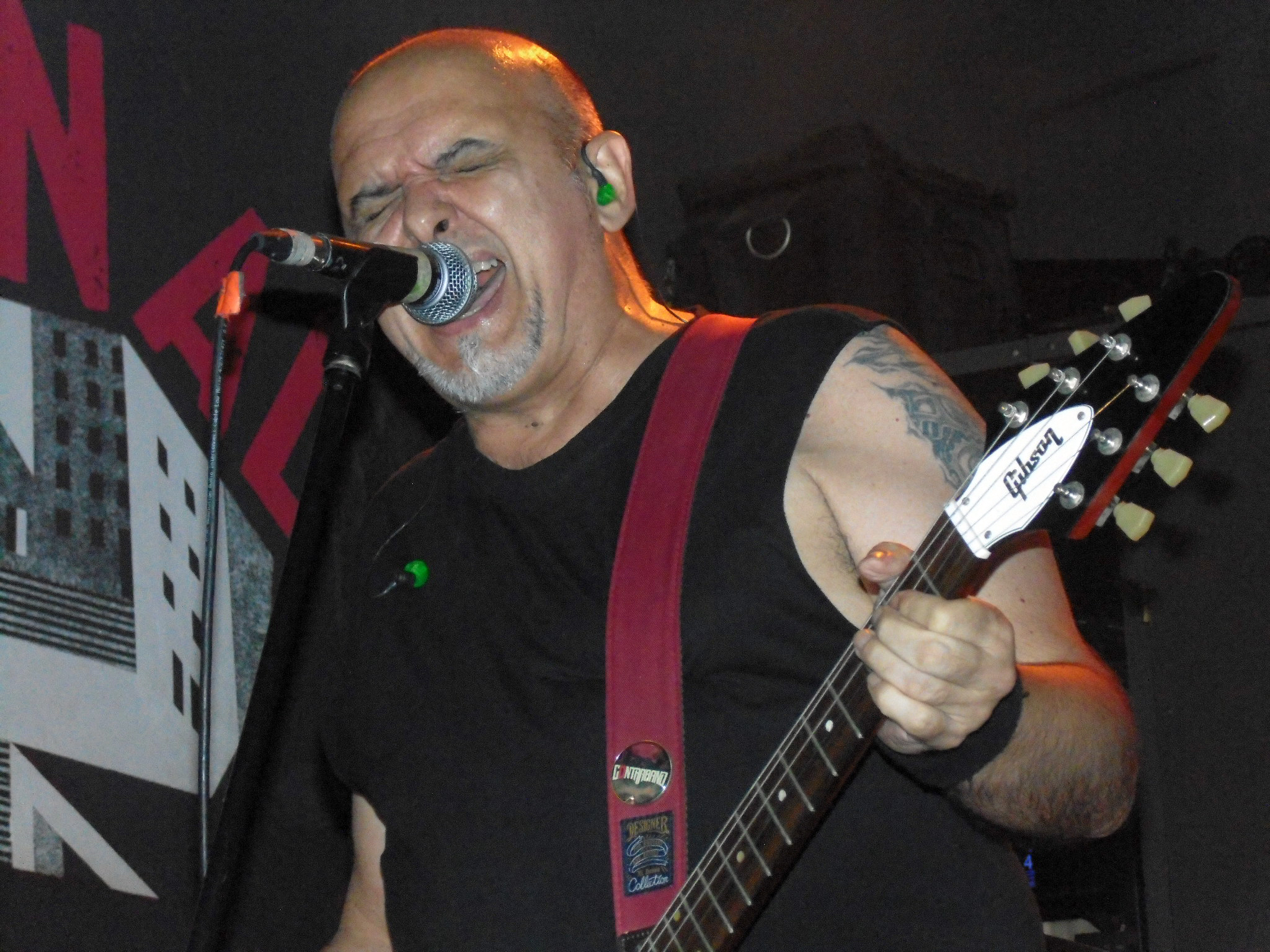 Dos bandas y dos discos: CONTRABAND y DEFACTO, en una noche de rock // Sala Deskomunal, Barcelona, 16/10/2026